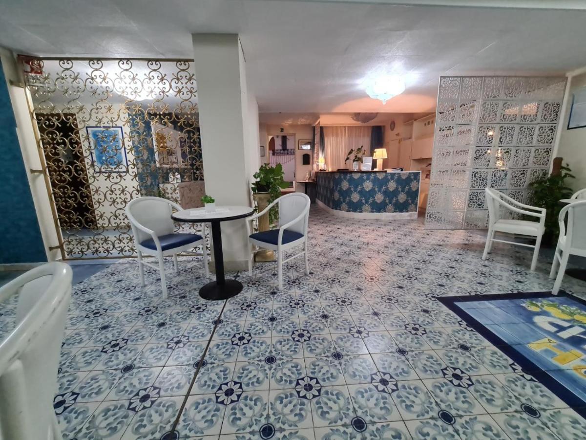 Baia Degli Dei Appartement Giardini-Naxos Buitenkant foto